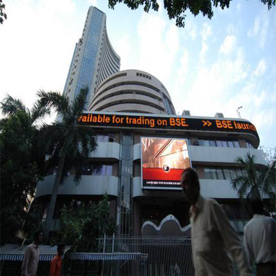 Sensex falls after nine days of gains on profit-booking